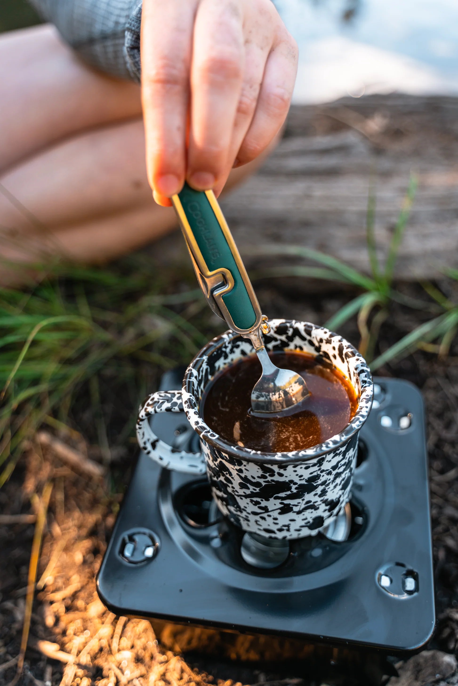 Canivete com Talheres Dobráveis